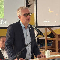 Oberbürgermeister a.D. Dr. Uwe Kirschstein